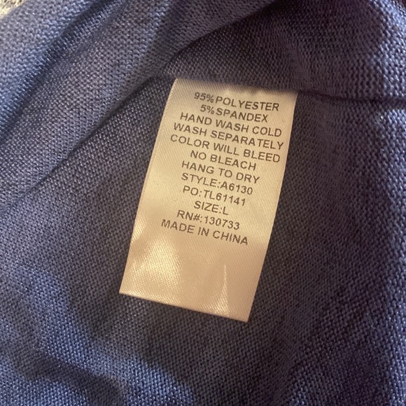 UMGEE NWT Dusty Blue&White Leopard Long Sleeve Button Front Top Large - Picture 8 of 12